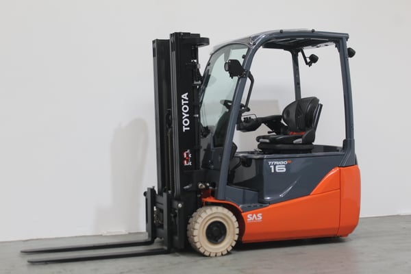 Elektro 3 Rad-Stapler Toyota 8FBE16T (BJ: 2021)