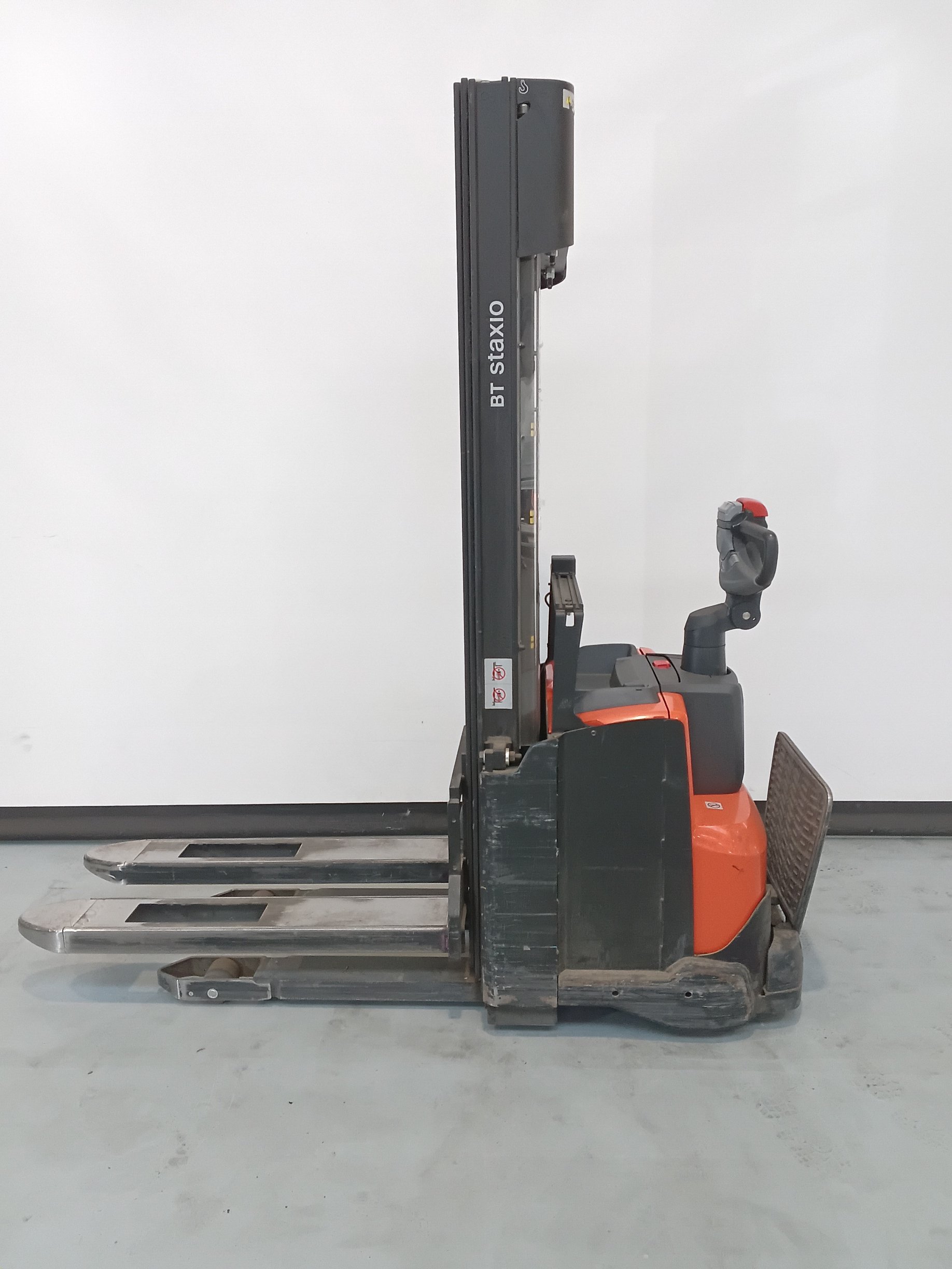 Elektrischer Hochhubwagen Toyota SWE140 (BJ: 2021)