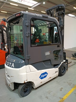 Elektro 4 Rad-Stapler Toyota 8FBMT35 *sofort verfügbar* (BJ: 2021)