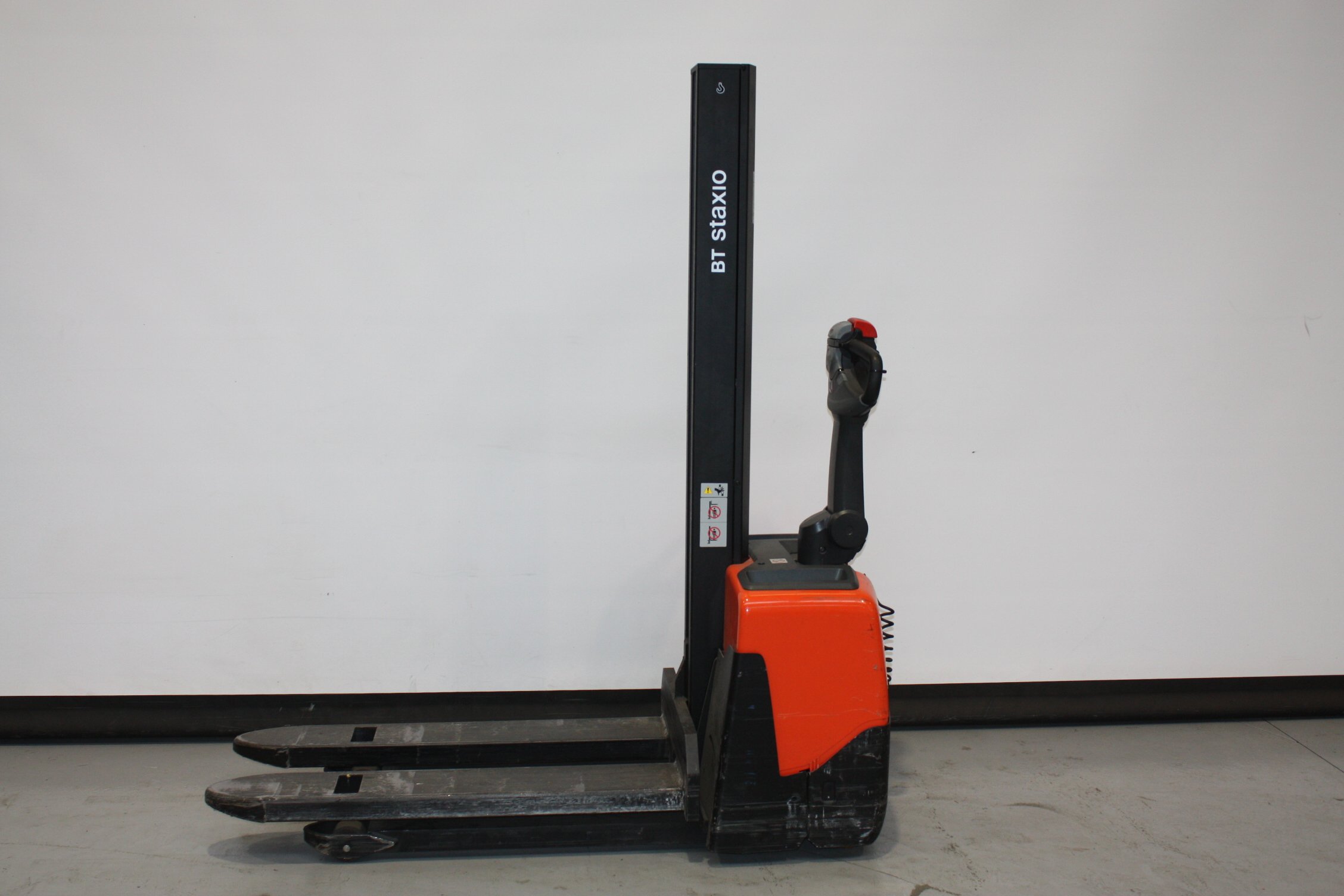 Elektrischer Hochhubwagen Toyota HWE100 (BJ: 2021)