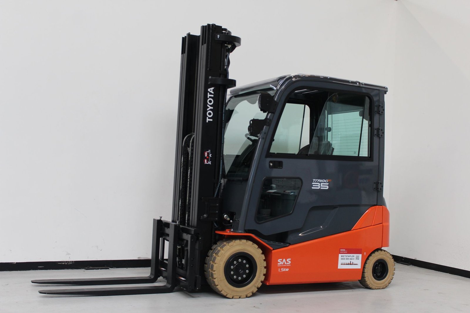 Elektro 4 Rad-Stapler Toyota 8FBMT35 (BJ: 2021)