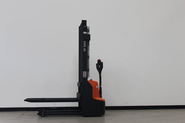 Elektrischer Hochhubwagen Toyota SWE120L (BJ: 2021)