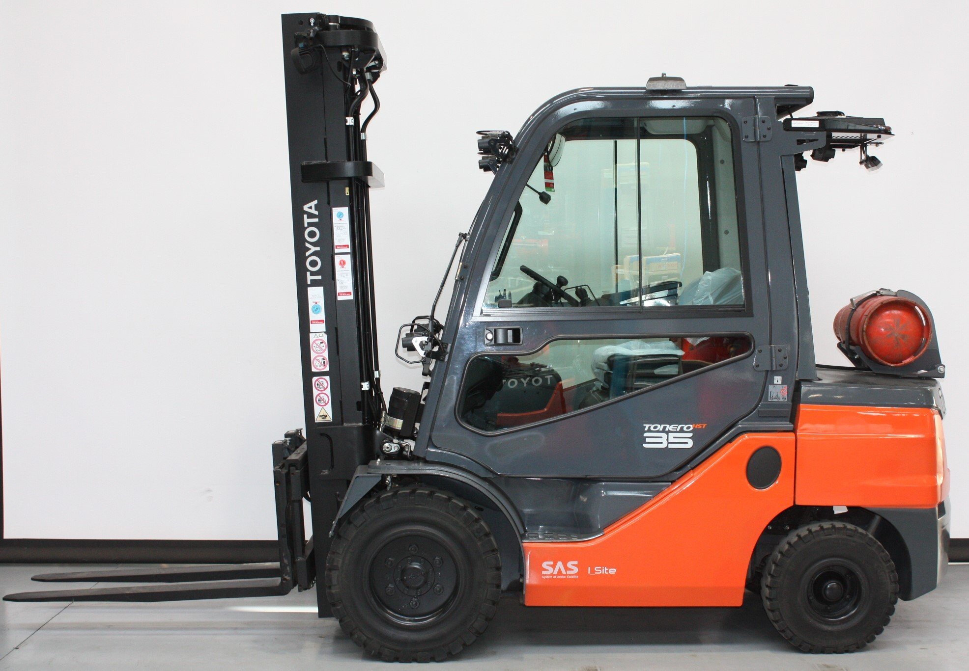 Treibgasstapler Toyota 06-8FGJ35F (BJ: 2021)