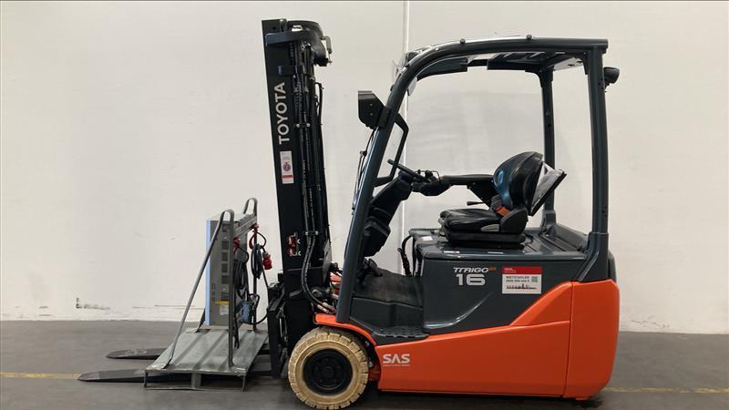 Elektro 3 Rad-Stapler Toyota 8FBE16T (BJ: 2021)