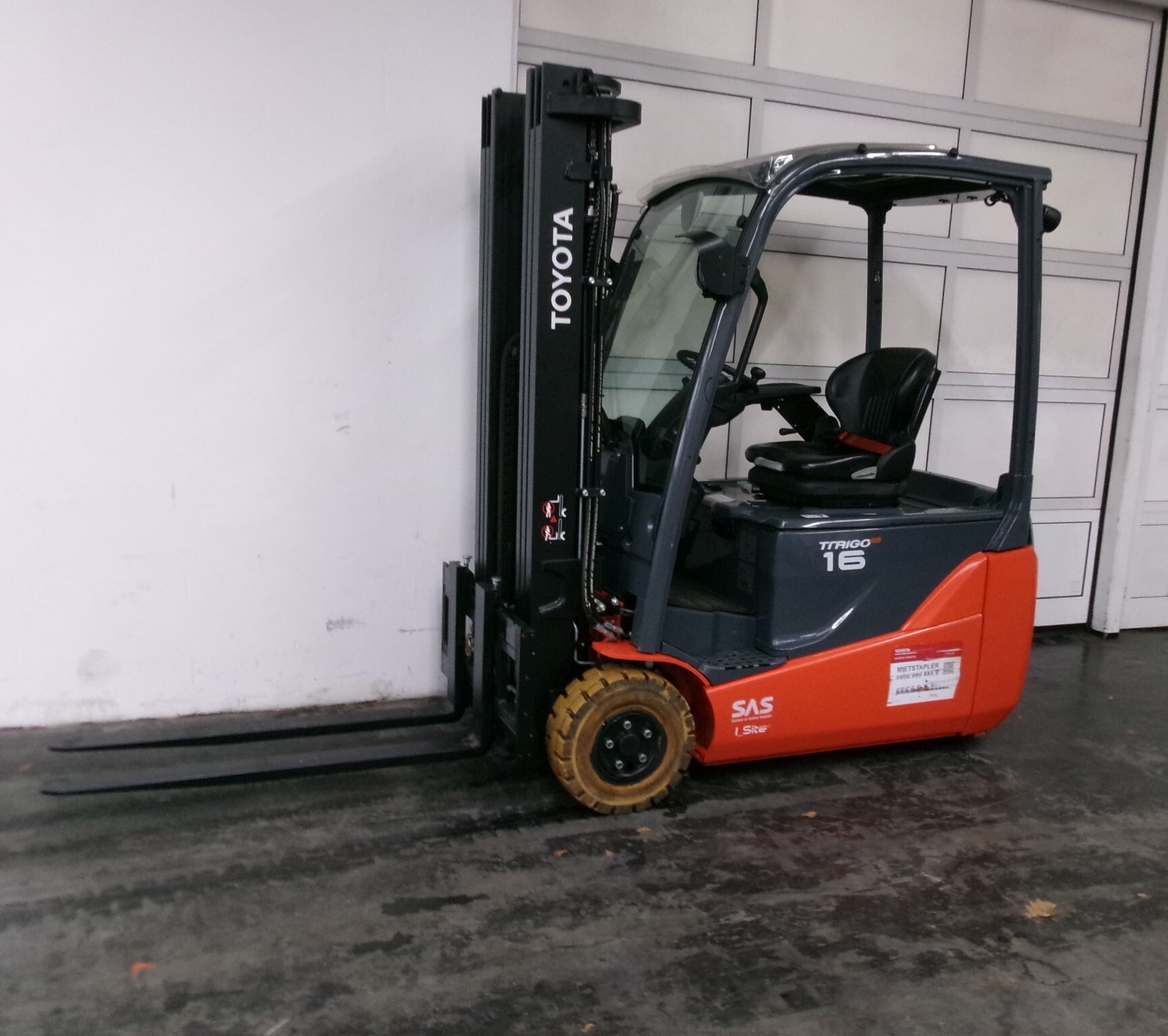 Elektro 3 Rad-Stapler Toyota 8FBE16T (BJ: 2021)