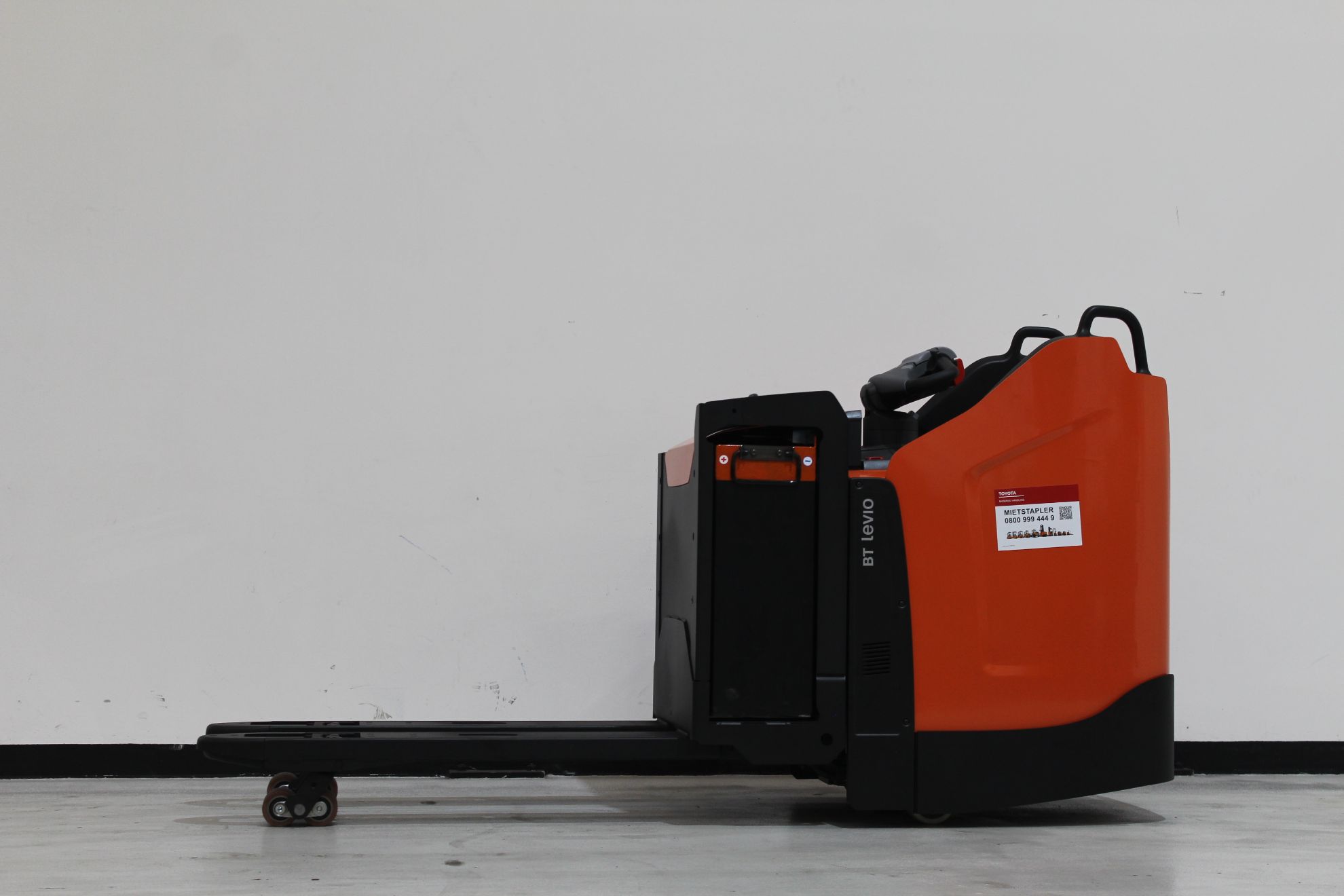 Elektrischer Niederhubwagen Toyota LPE220 (BJ: 2022)
