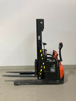 Elektrischer Hochhubwagen Toyota SWE120XR (BJ: 2022)