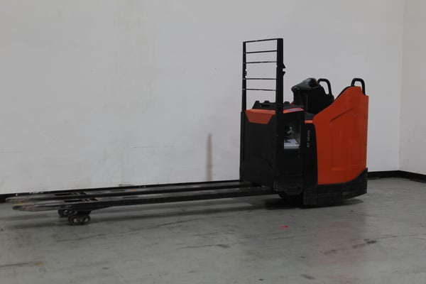 Elektrischer Niederhubwagen Toyota LPE250 (BJ: 2022)