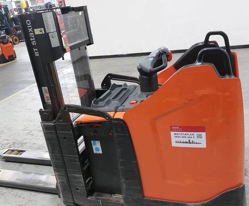 Elektrischer Hochhubwagen Toyota SPE200D (BJ: 2022)