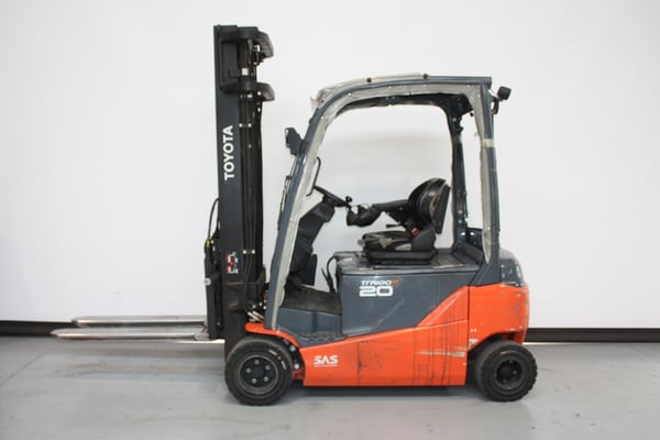 Elektro 4 Rad-Stapler Toyota 8FBM20T (BJ: 2022)