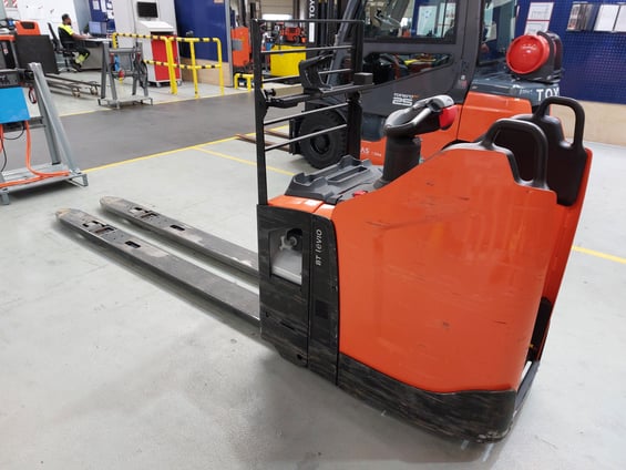 Elektrischer Niederhubwagen Toyota LPE200 (BJ: 2022)