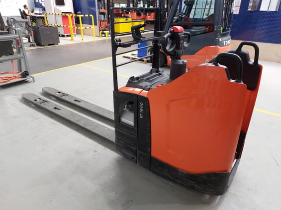 Elektrischer Niederhubwagen Toyota LPE200 (BJ: 2022)