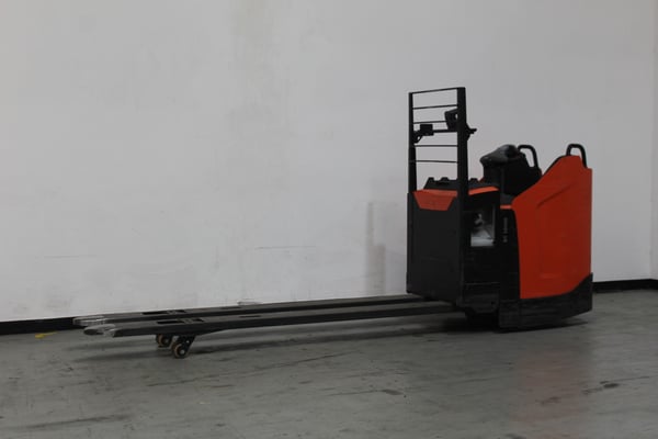 Elektrischer Niederhubwagen Toyota LPE200 (BJ: 2022)