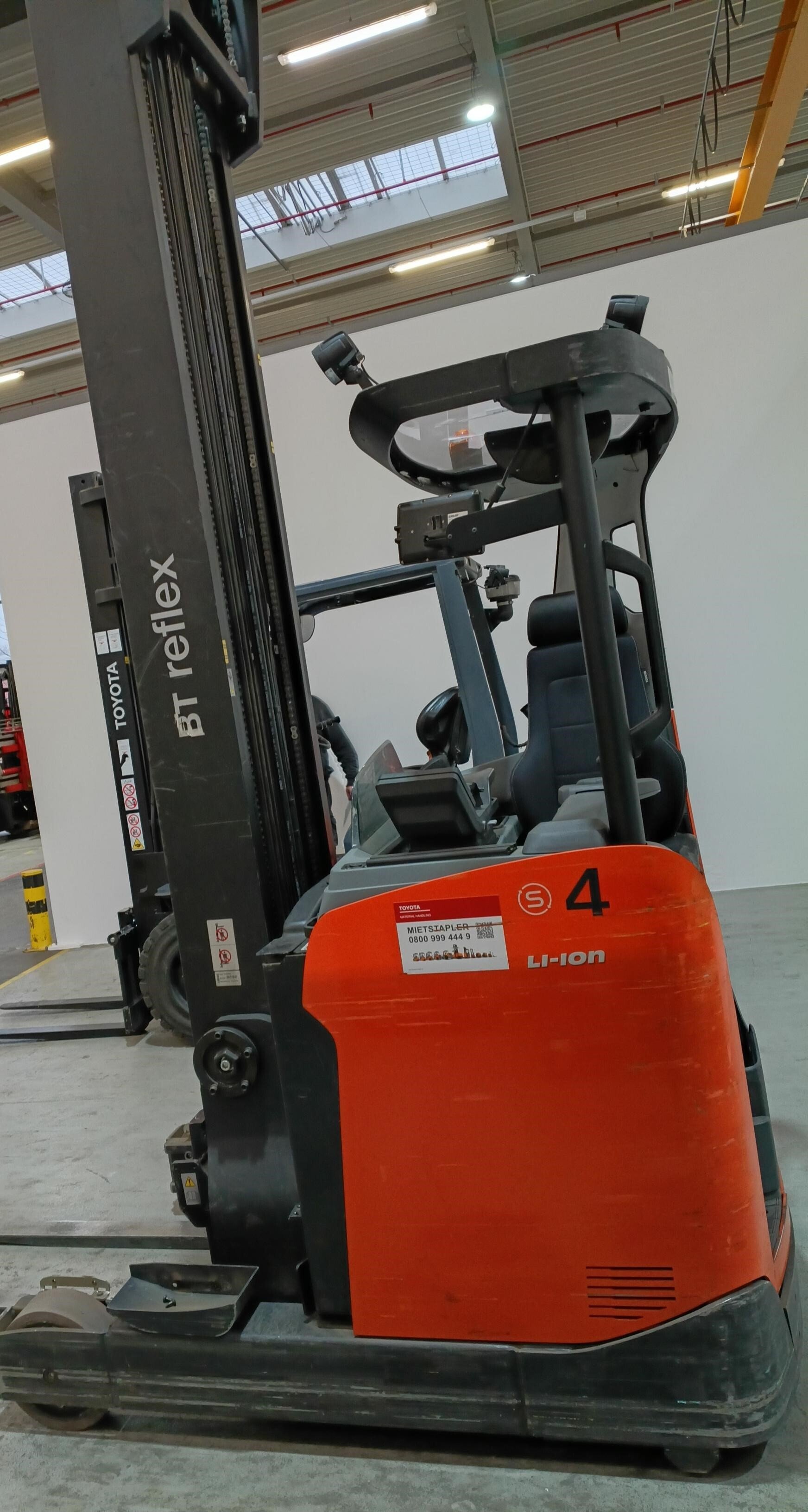 Schubmaststapler Toyota RRE160H (BJ: 2022)