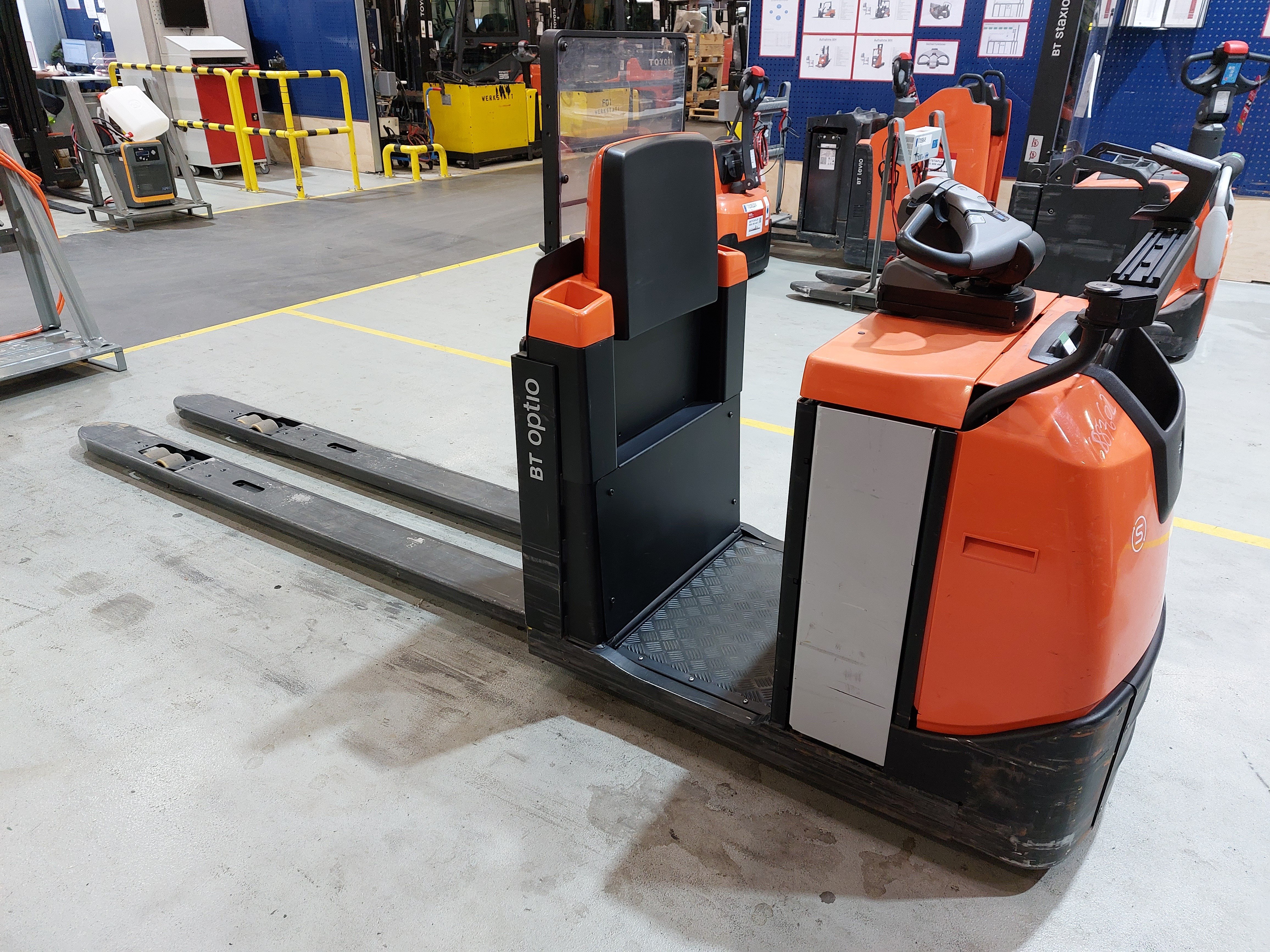 Niederhubkommissionierer Toyota OSE250 (BJ: 2022)