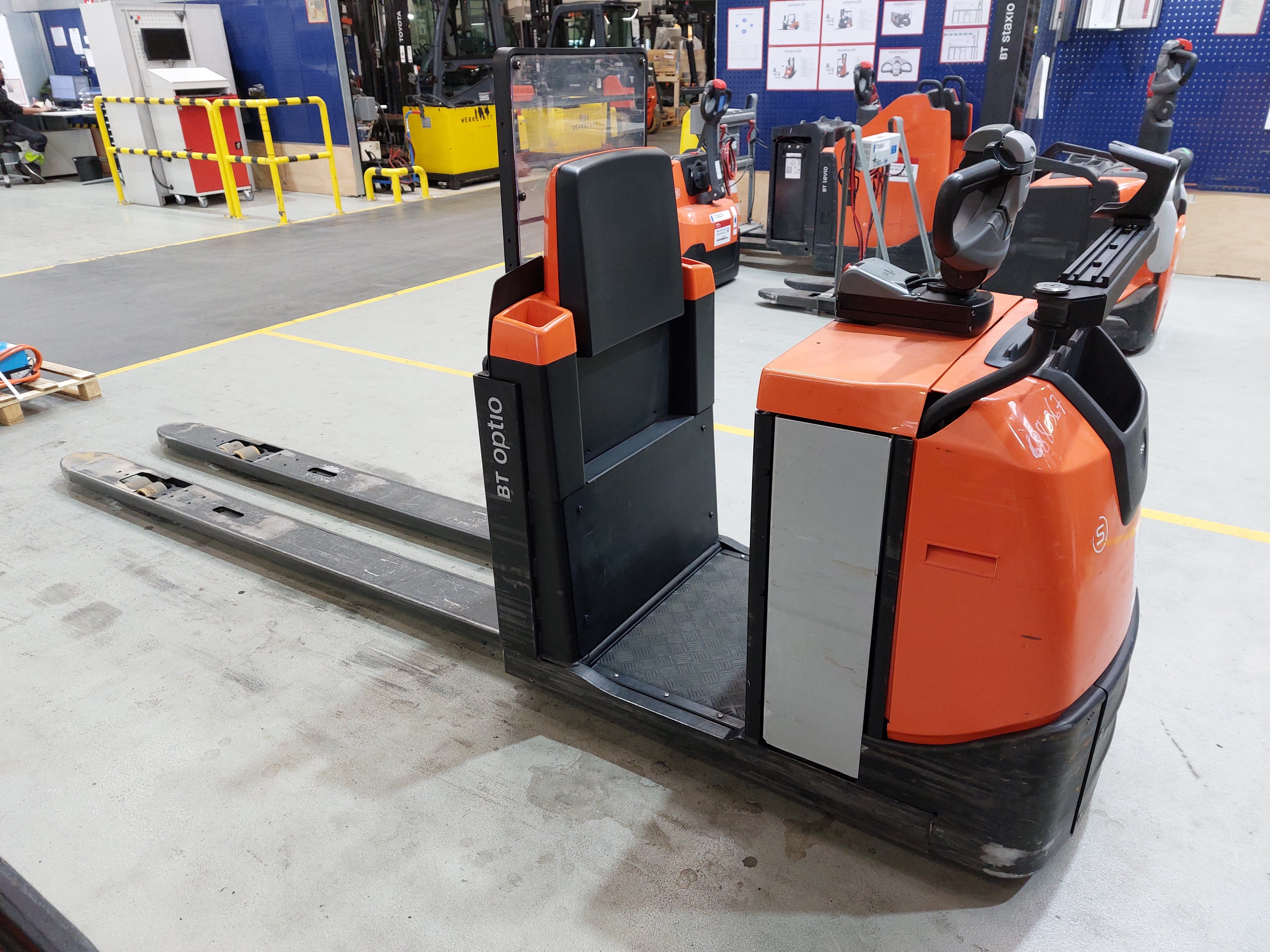 Niederhubkommissionierer Toyota OSE250 (BJ: 2022)