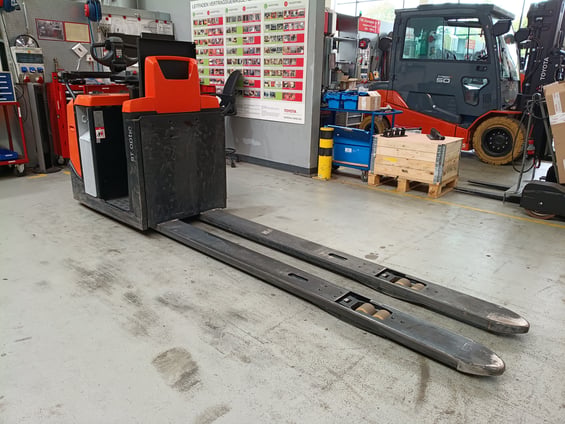 Niederhubkommissionierer Toyota OSE250P (BJ: 2022)