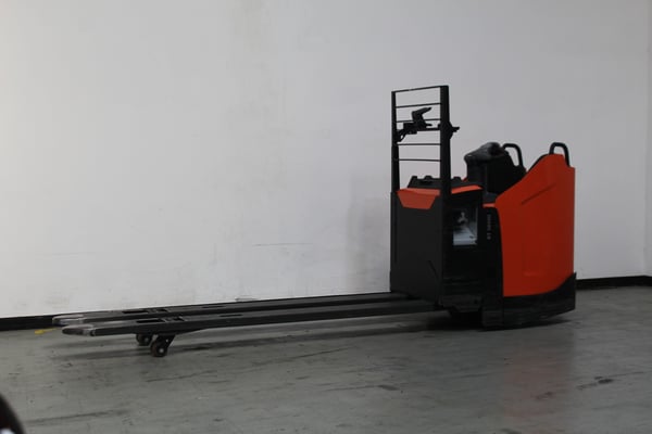 Elektrischer Niederhubwagen Toyota LPE200 (BJ: 2022)