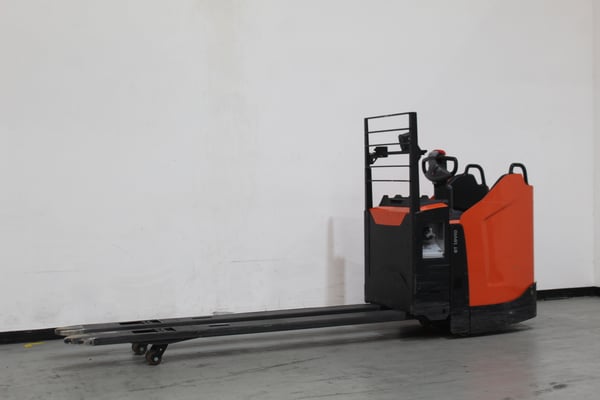 Elektrischer Niederhubwagen Toyota LPE200 (BJ: 2022)