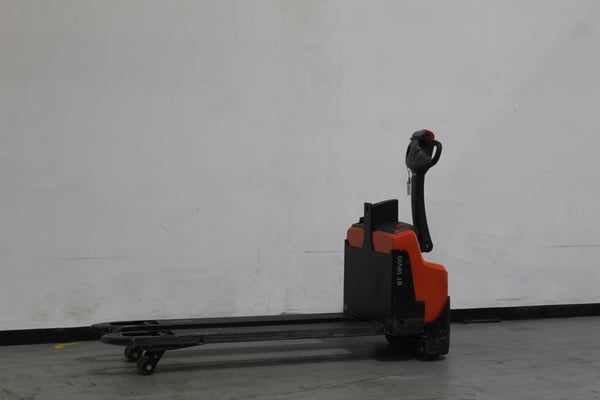 Elektrischer Niederhubwagen Toyota LWI160 (BJ: 2022)