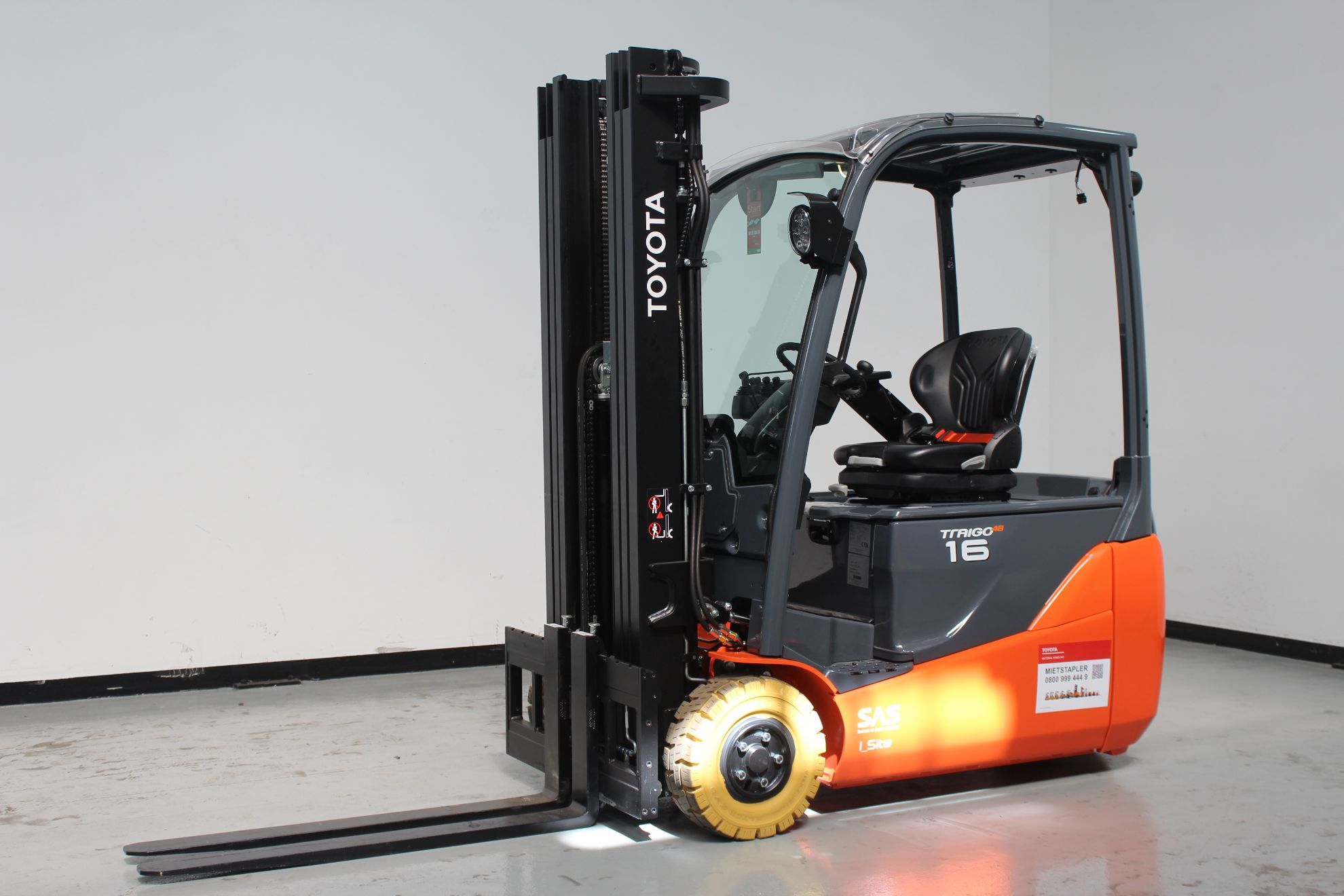 Elektro 3 Rad-Stapler Toyota 8FBE16T (BJ: 2022)