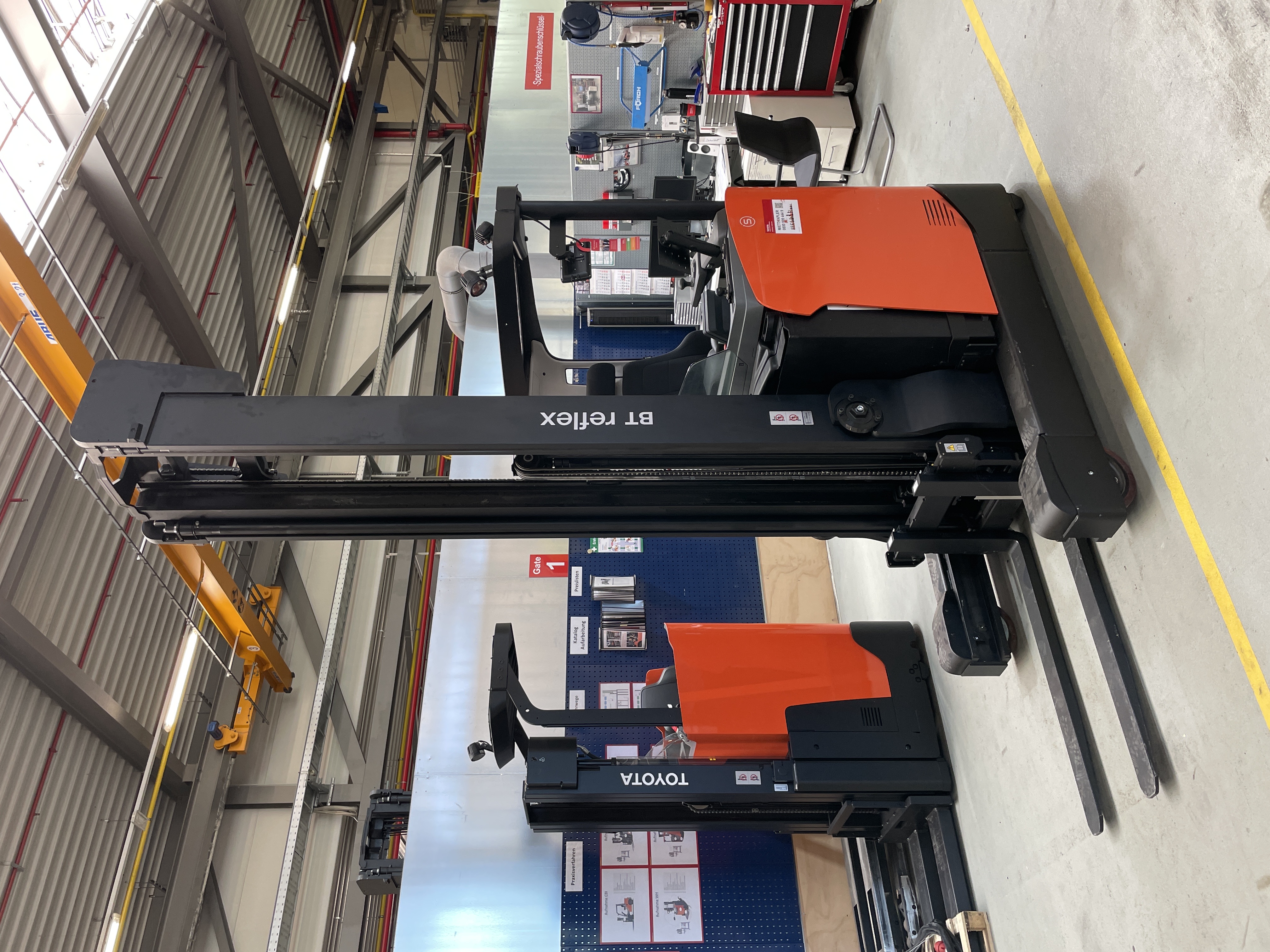 Schubmaststapler Toyota RRE160H (BJ: 2022)