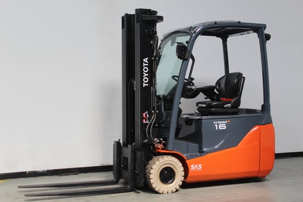 Elektro 3 Rad-Stapler Toyota 8FBE16T (BJ: 2022)