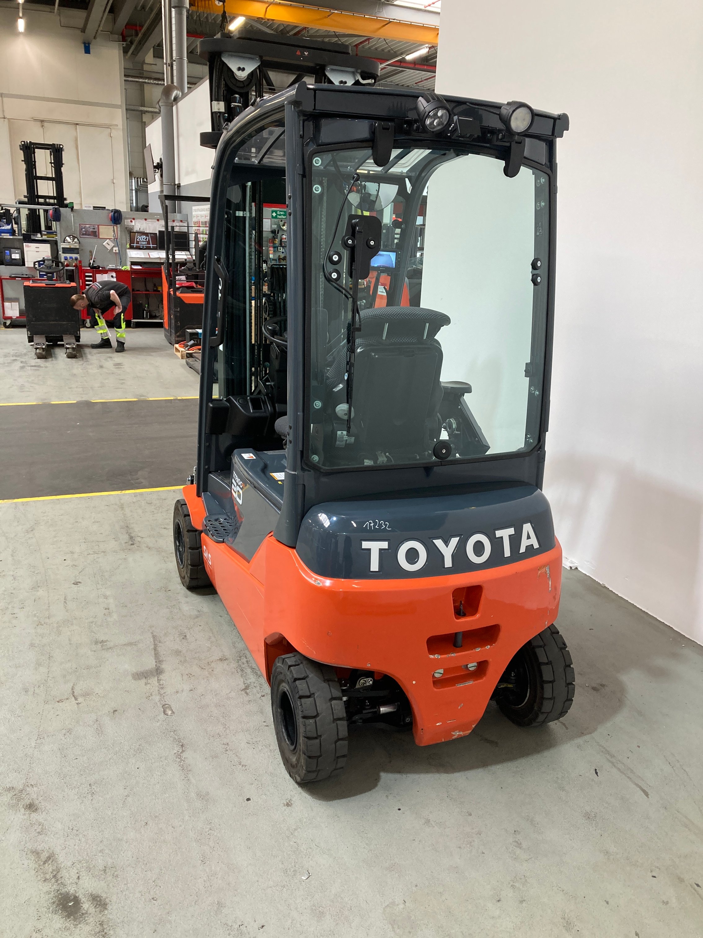 Elektro 4 Rad-Stapler Toyota 8FBM20T (BJ: 2022)