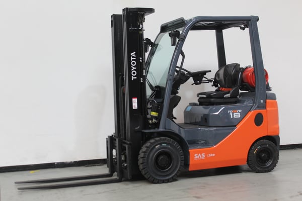 Treibgasstapler Toyota 02-8FGF18 (BJ: 2023)