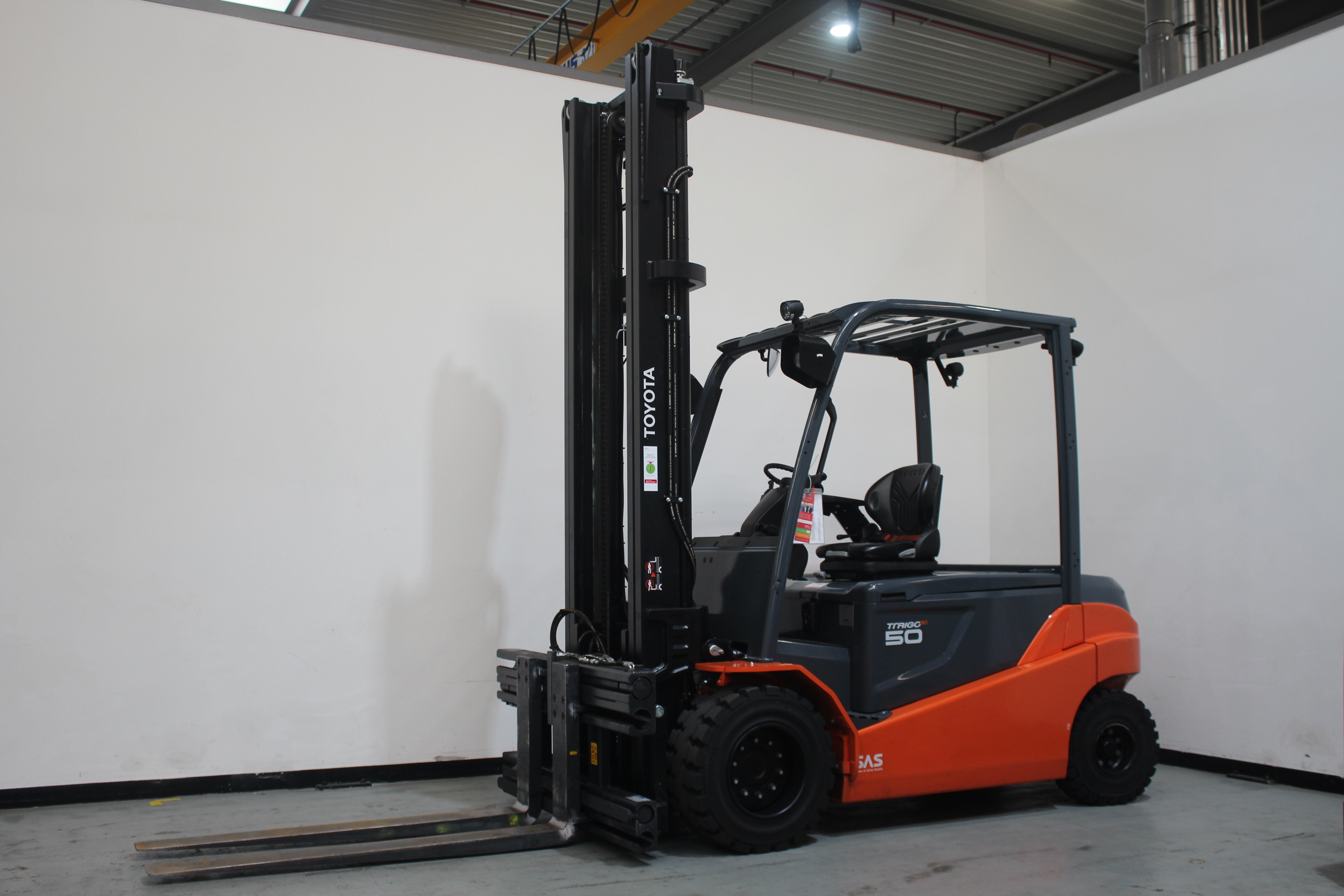 Elektro 4 Rad-Stapler Toyota 8FBMT50 (BJ: 2023)