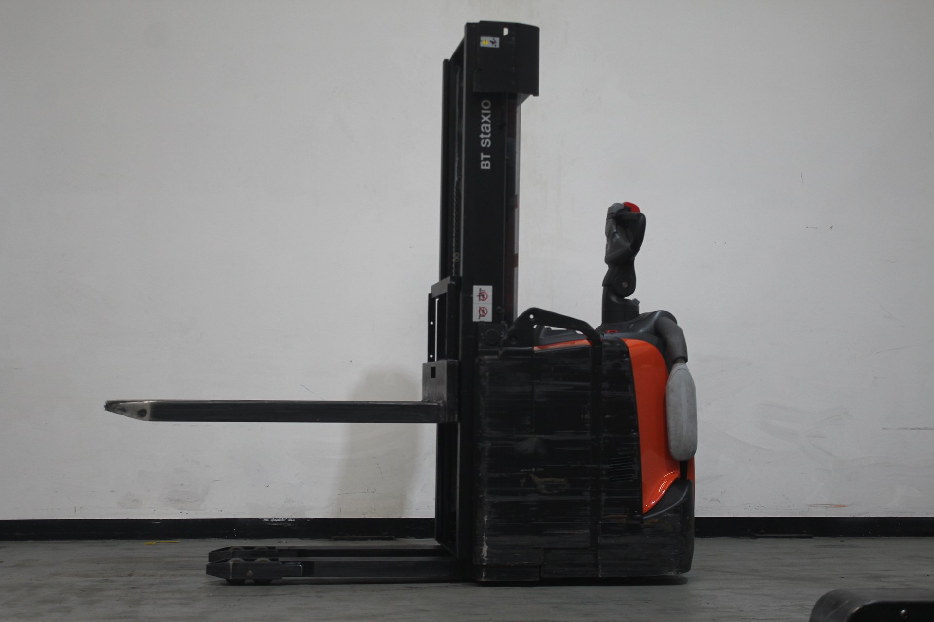 Elektrischer Hochhubwagen Toyota SPE140 (BJ: 2023)