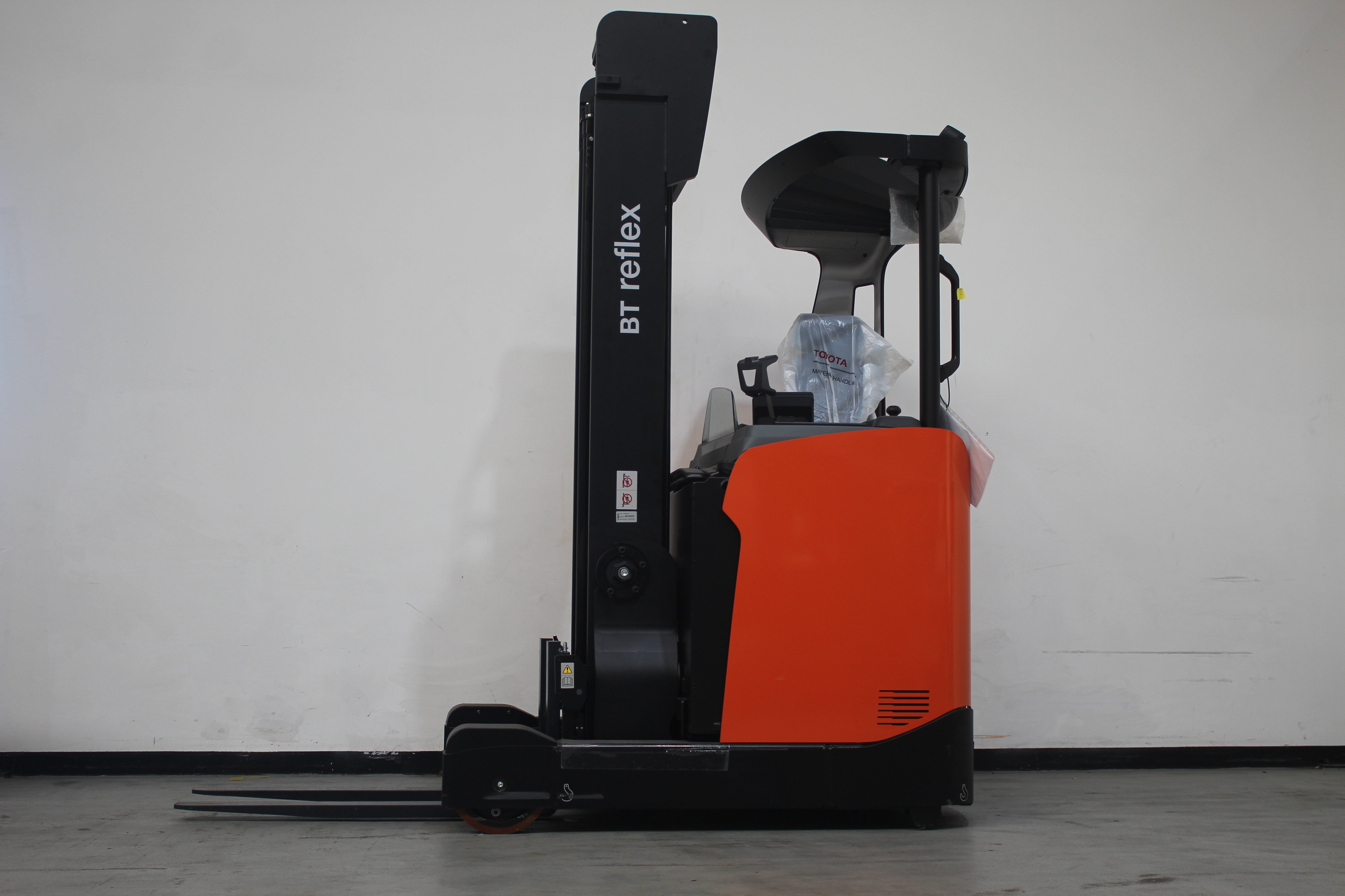 Schubmaststapler Toyota RRE140H (BJ: 2023)