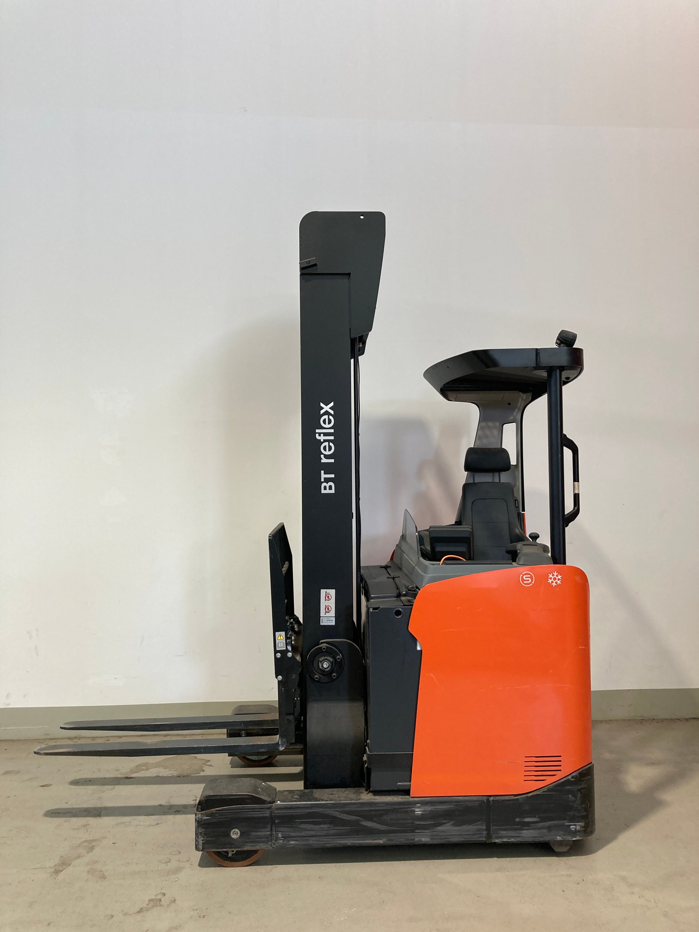 Schubmaststapler Toyota RRE160HC (BJ: 2023)