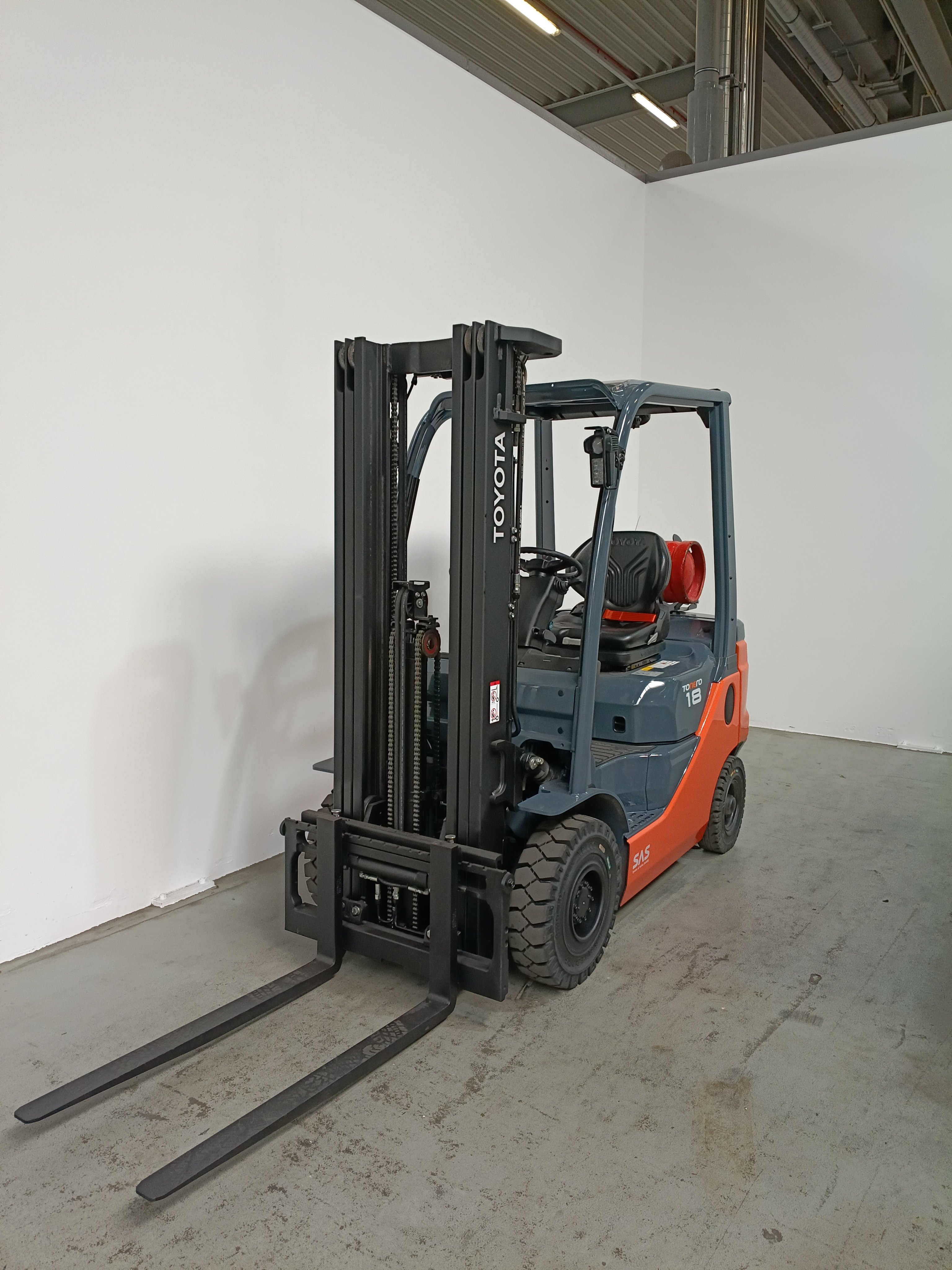 Treibgasstapler Toyota 02-8FGF18 (BJ: 2023)