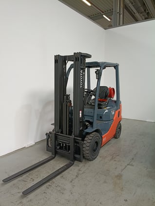 Treibgasstapler Toyota 02-8FGF18 (BJ: 2023)