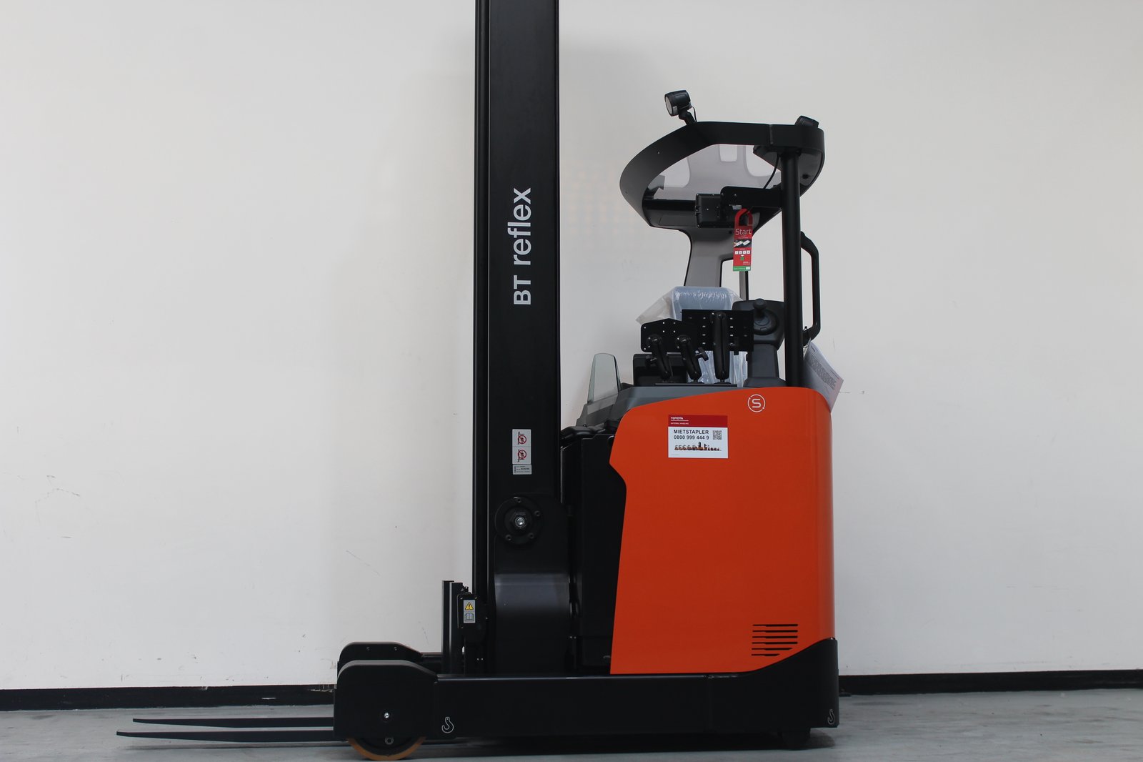 Schubmaststapler Toyota RRE160H (BJ: 2023)