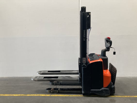 Elektrischer Hochhubwagen Toyota SWE120 (BJ: 2023)