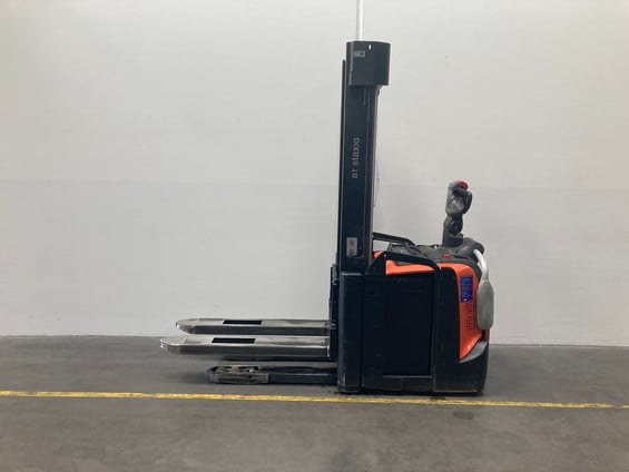 Elektrischer Hochhubwagen Toyota SPE160L (BJ: 2023)