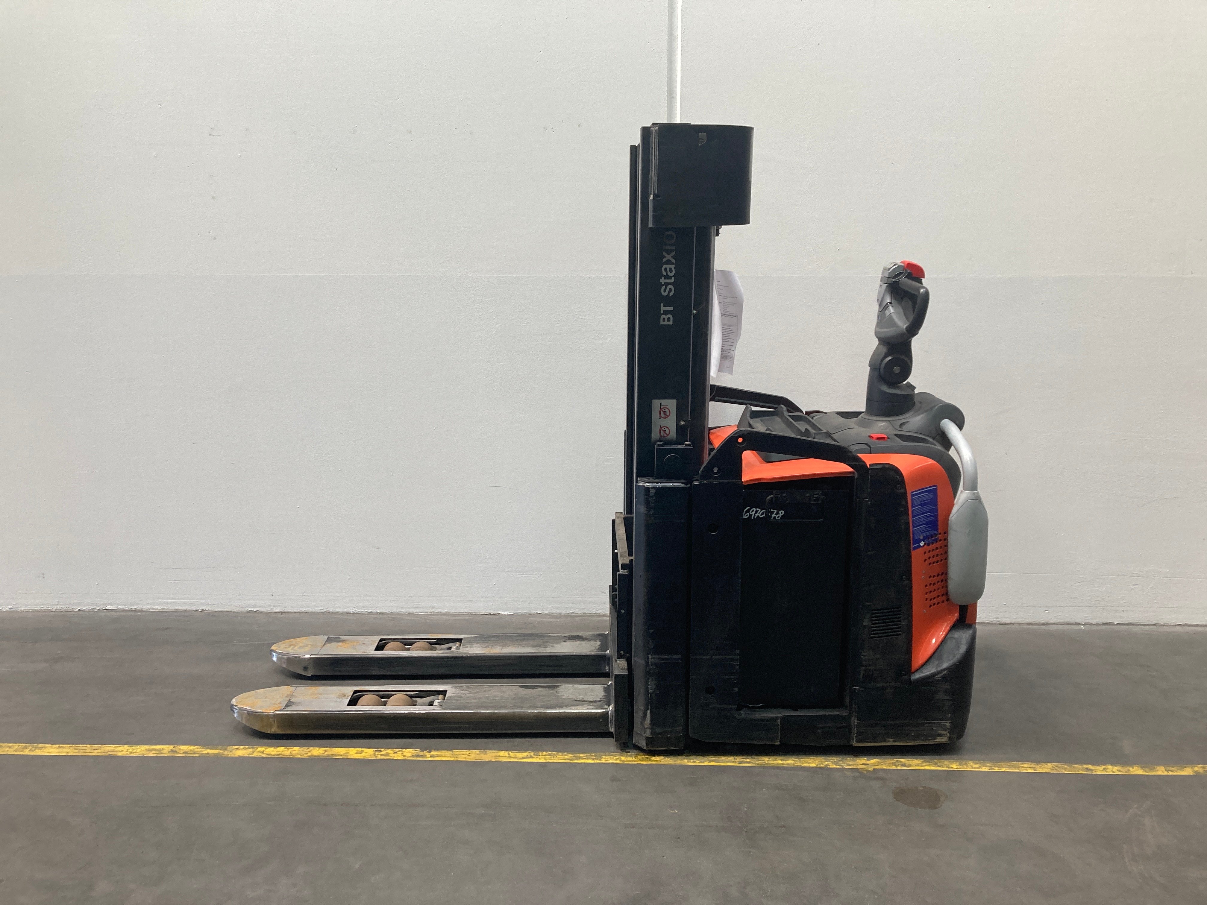 Elektrischer Hochhubwagen Toyota SPE160L (BJ: 2023)