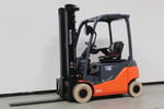 Elektro 4 Rad-Stapler Toyota 8FBMK16T (BJ: 2023)