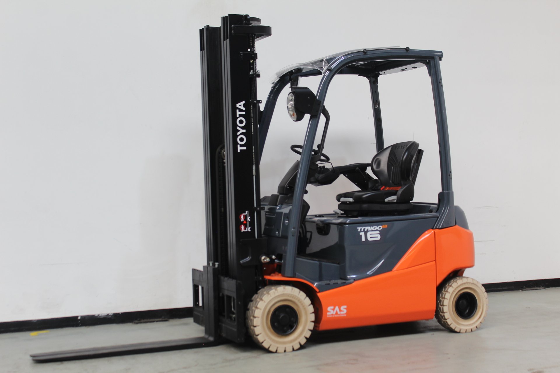 Elektro 4 Rad-Stapler Toyota 8FBMK16T (BJ: 2023)