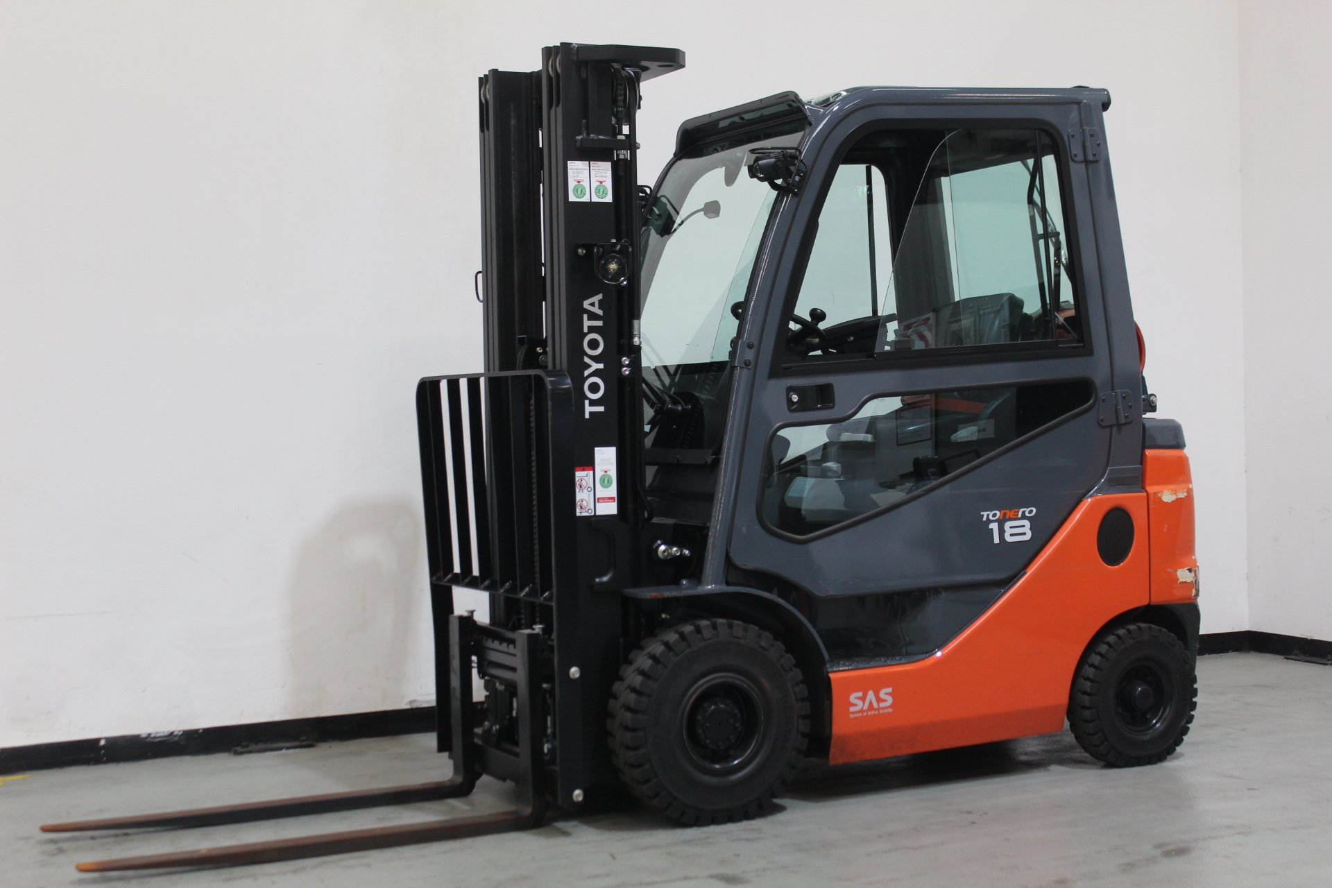 Treibgasstapler Toyota 02-8FGF18 (BJ: 2023)