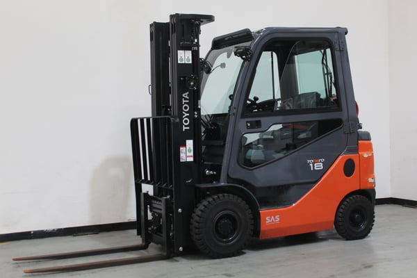 Treibgasstapler Toyota 02-8FGF18 (BJ: 2023)