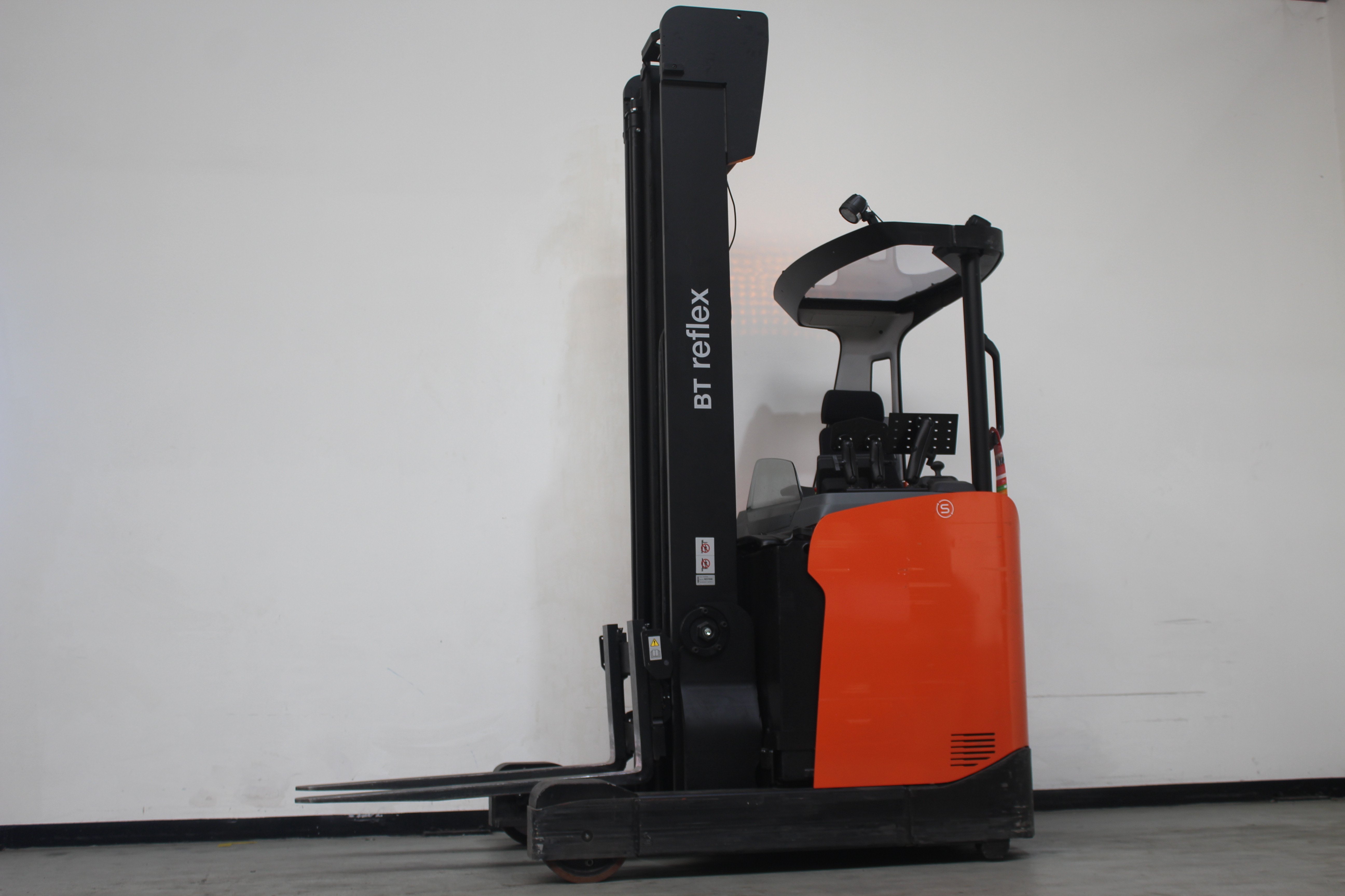 Schubmaststapler Toyota RRE160H (BJ: 2023)