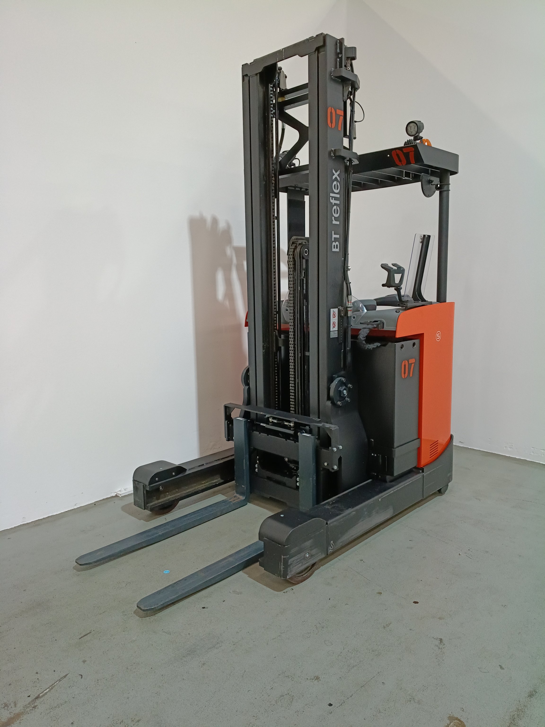 Schubmaststapler Toyota RRE120B (BJ: 2023)
