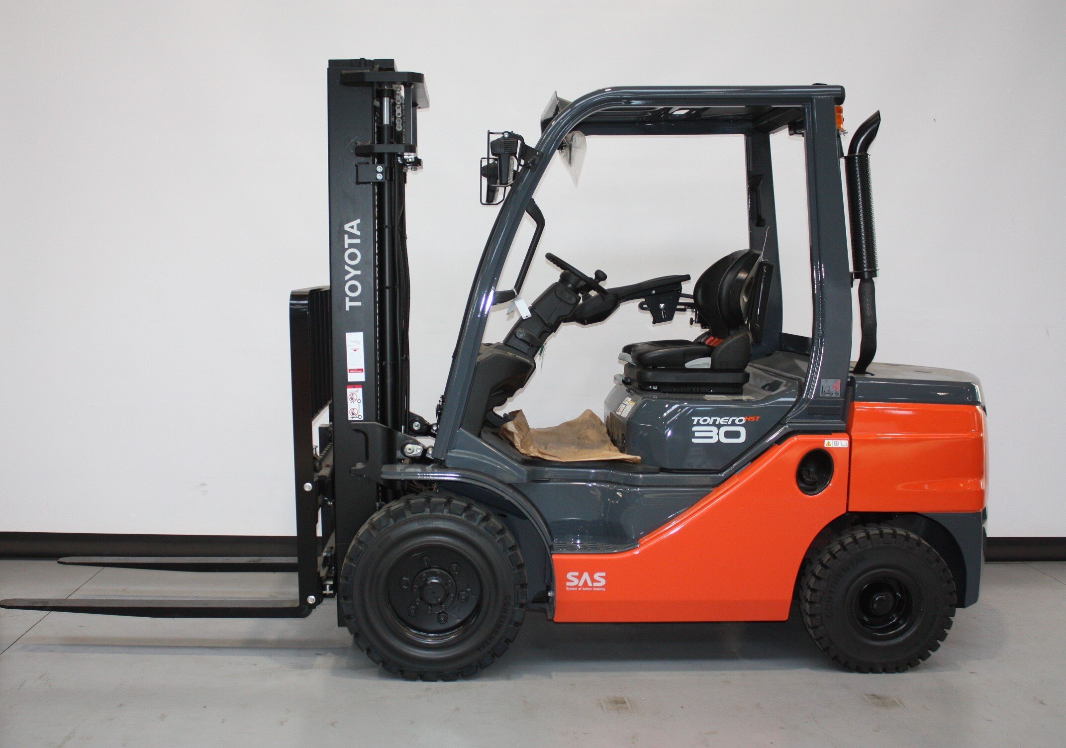 Dieselstapler Toyota 56-8FD30F (BJ: 2023)