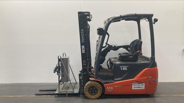 Elektro 3 Rad-Stapler Toyota 8FBE16T (BJ: 2023)