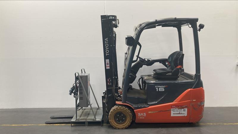 Elektro 3 Rad-Stapler Toyota 8FBE16T (BJ: 2023)