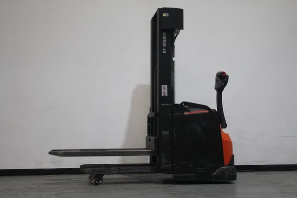 Elektrischer Hochhubwagen Toyota SWE160L (BJ: 2023)