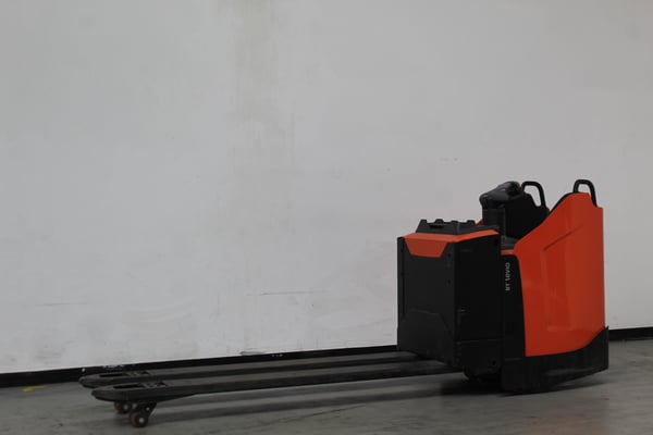 Elektrischer Niederhubwagen Toyota LPE200 (BJ: 2023)